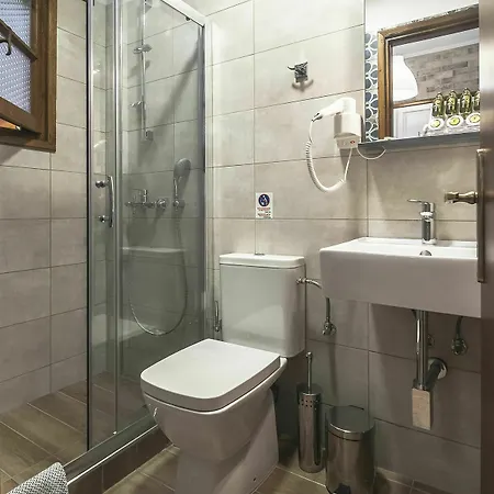 Ano Aparthotel 2*